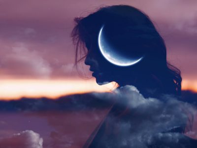 Should Your Menstrual Cycle Be In Sync With The Moon?